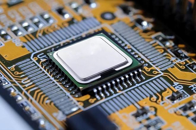 供應(yīng) AMD EPYC? 處理器：EPYC 9005 系列、EPYC 7003 系列、EPYC 4004 系列